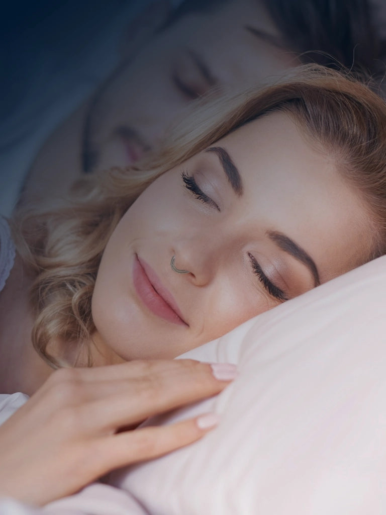 Casal a dormir tranquilamente com Noiseless